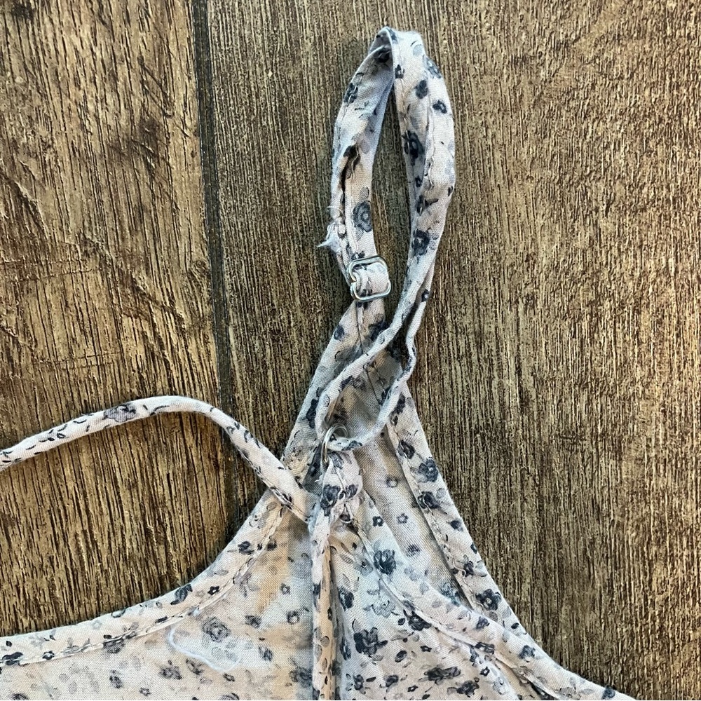 brandy melville jada dress grey with blue florals - Picture 4 of 7